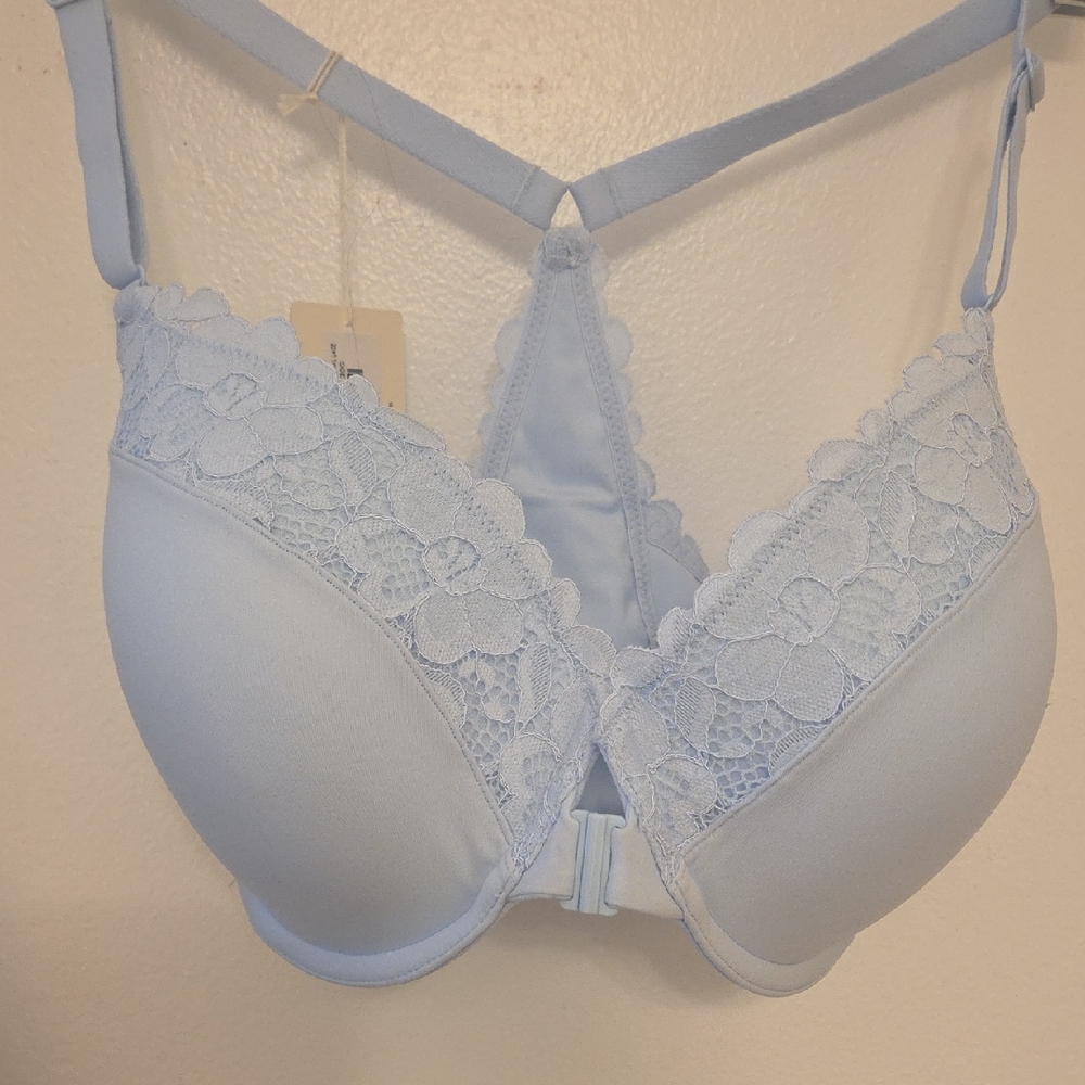Bare Necessties Front-close Smoothing Bra In Floral Lace